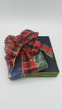 Load image into Gallery viewer, Holiday Spirit