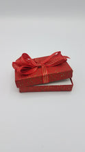 Load image into Gallery viewer, Red kisses gold mini