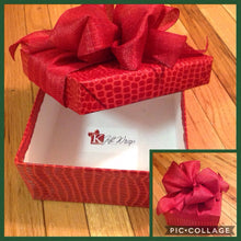 Load image into Gallery viewer, Red box