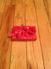 Load image into Gallery viewer, Red kisses gold mini